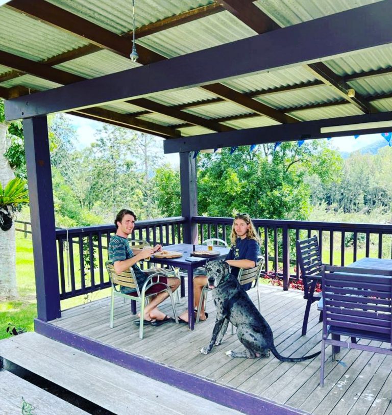 Long Flat Pub 3 768x814