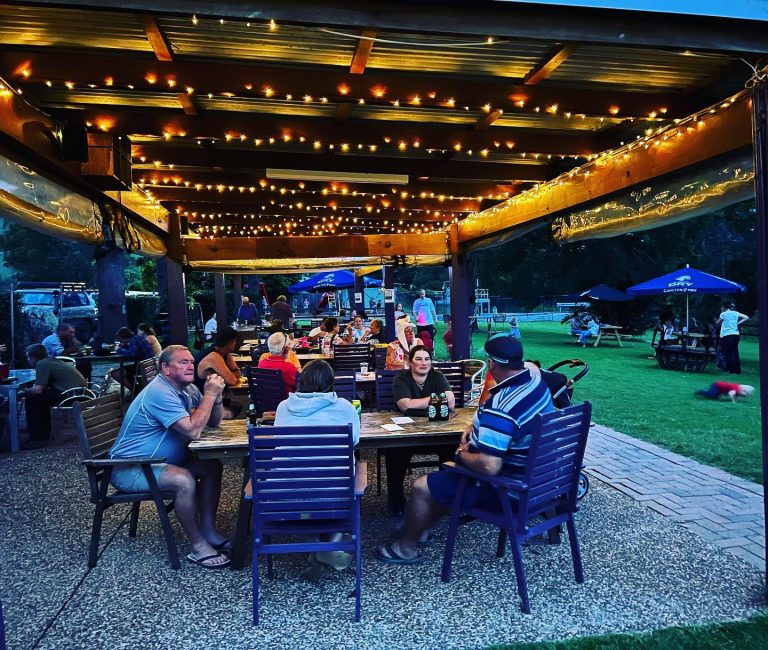 Long Flat Pub and Bistro 5 768x650