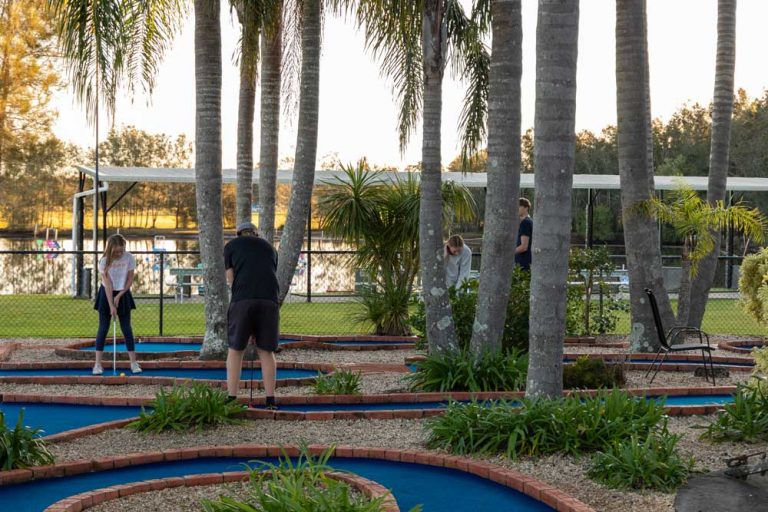 Hydro Golf Putt Putt 4 768x512